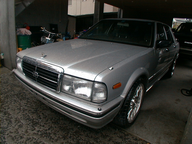 Nissan Gloria 061987 051991 