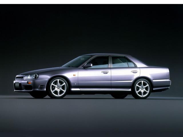 10th Generation:  R34  (1998~2001) 