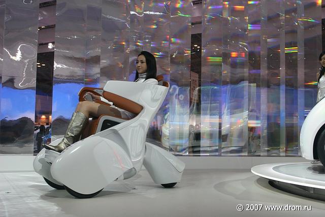 Toyota i-REAL 