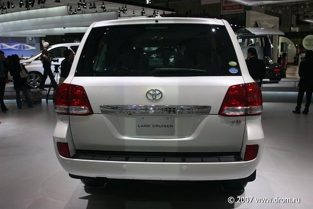 Toyota Land Cruiser 200 