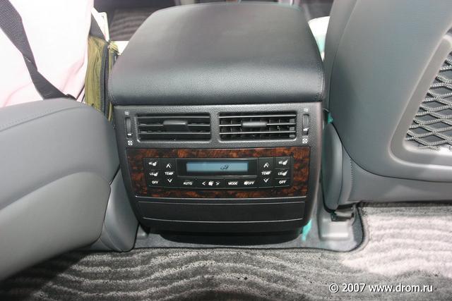 Toyota Land Cruiser 200 