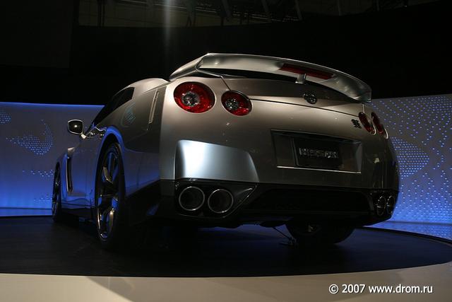 Nissan GT-R 