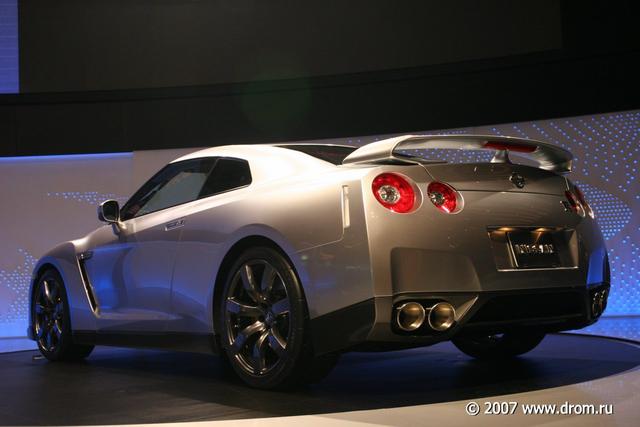 Nissan GT-R 