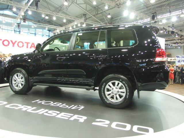 Toyota Land Cruiser 200 