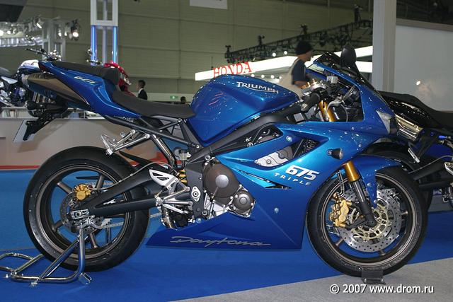 Triumph Daytona 645 