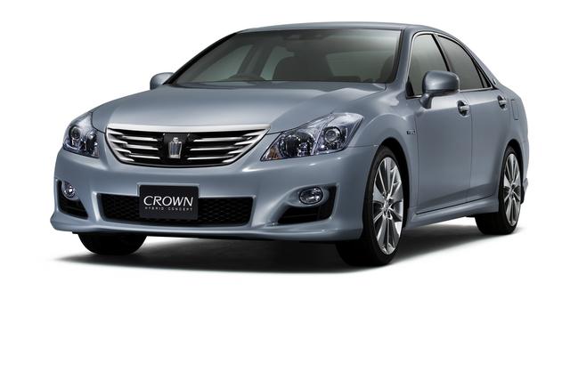 Toyota Crown Hybrid Concept 