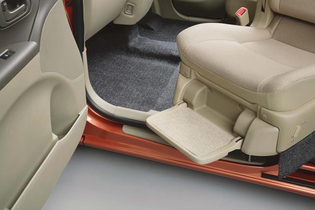 Daihatsu Tanto Welcome Seat 