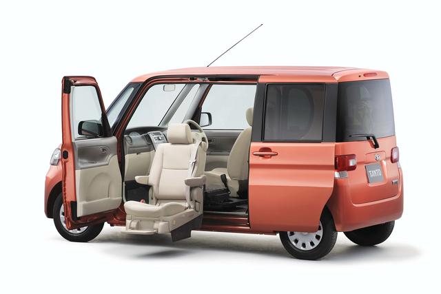 Daihatsu Tanto Welcome Seat 