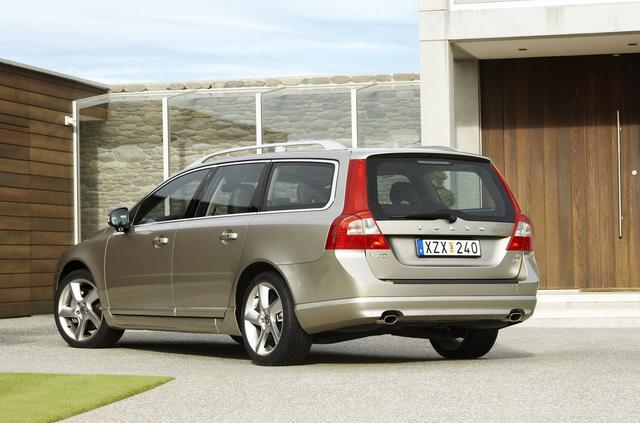 Volvo V70 