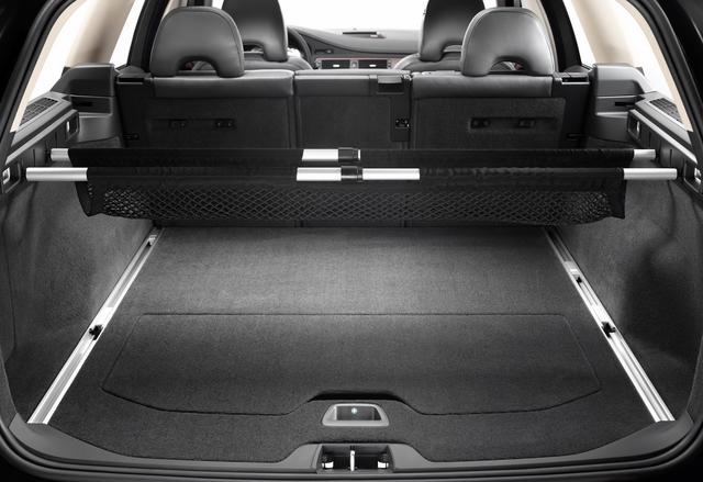 Volvo V70 Divider 