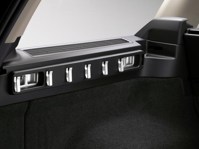 Volvo V70 Sidehooks 