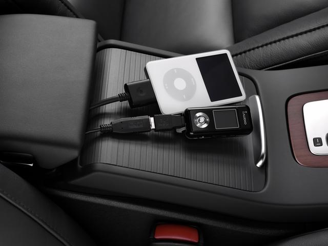Volvo V70 MP3 iPod 
