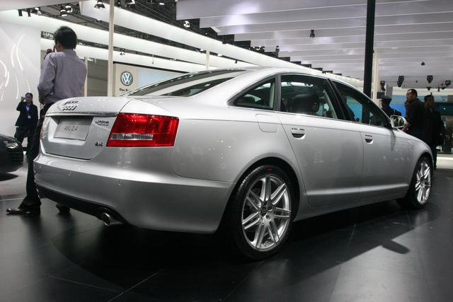 Audi A6L 2.4
