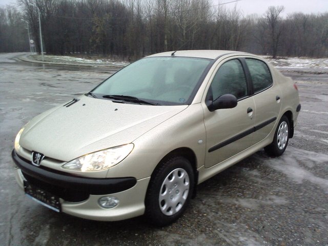 Peugeot 206 Sedan (2) 