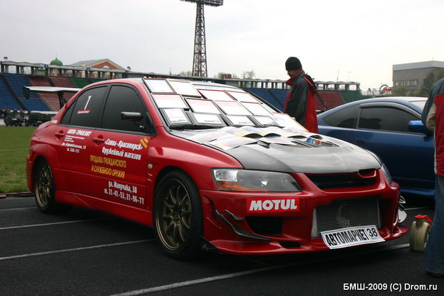 7. Mitsubishi Lancer Evolution VIII. 1-    ""