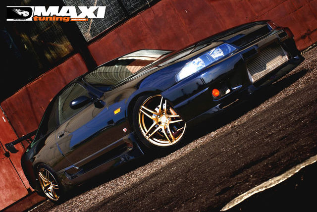 Nissan Skyline R33 