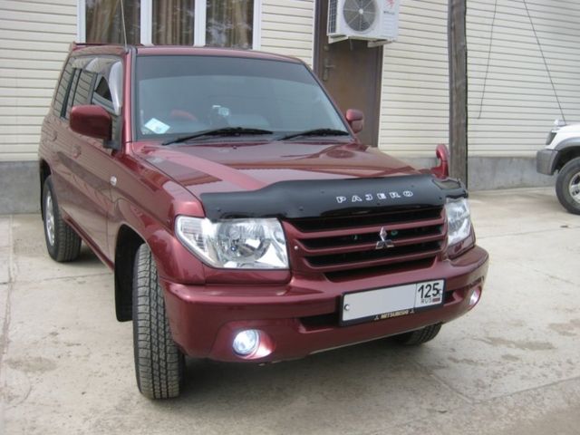 Pajero iO.  2009 