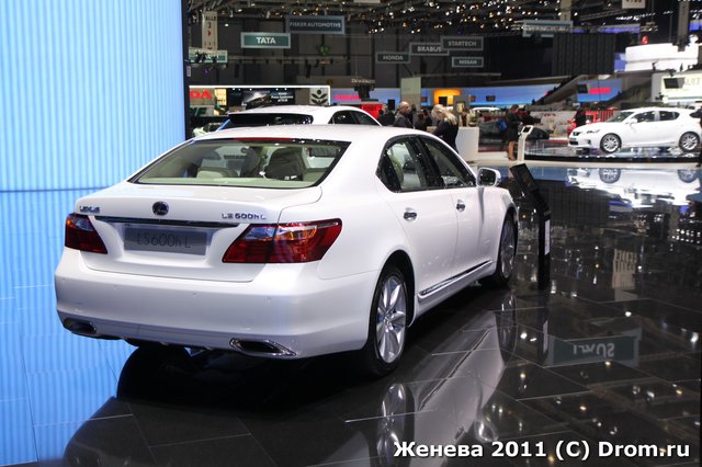 Lexus LS600hL