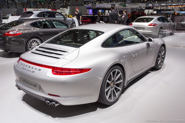 Porsche 911 Carrera 4S