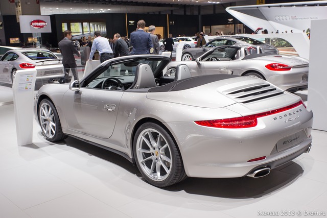 Porsche 911 Carrera 4