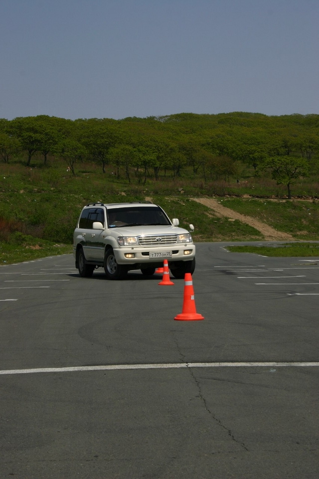 Toyota Land Cruiser      ""