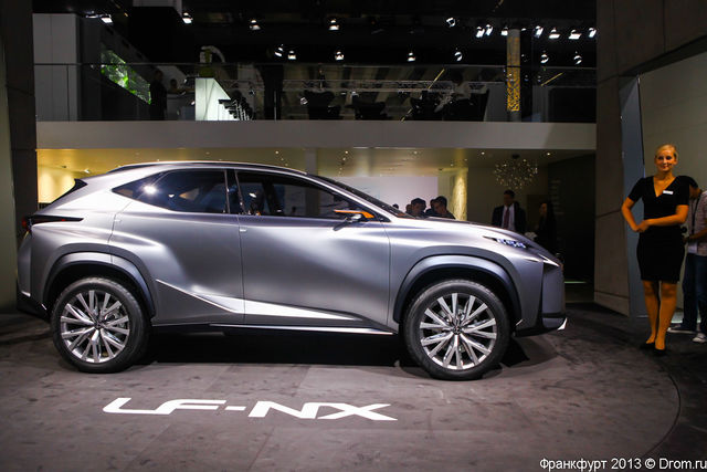 Lexus LF-NX 