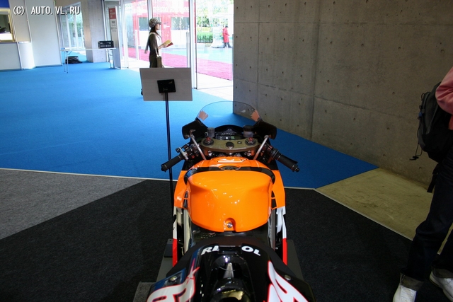 Honda RC211V