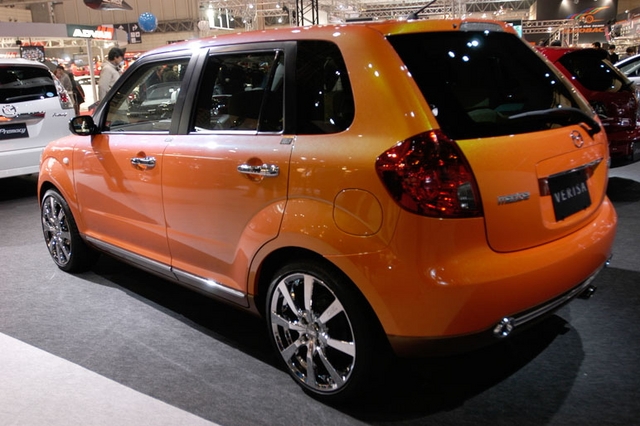 Mazda Verisa