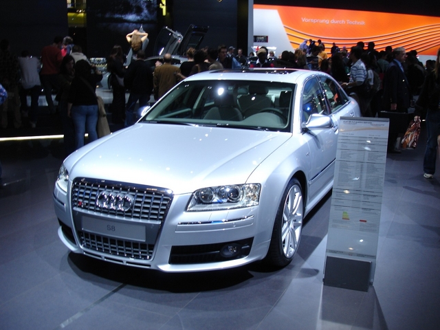 Audi S8