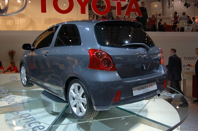 Toyota Yaris TS Concept