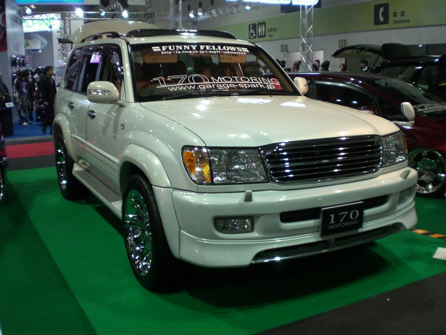 Toyota Land Cruiser 100   170 Motoring 