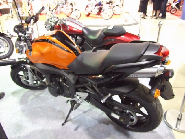 Yamaha FZ6 